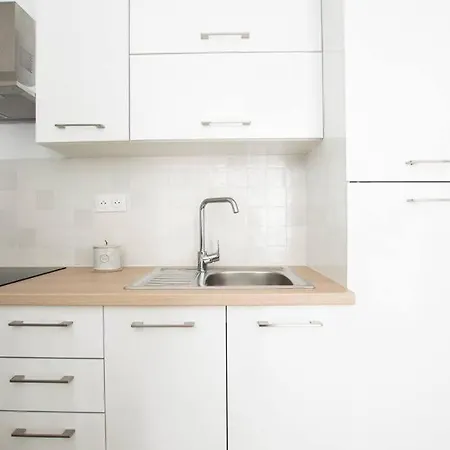 Hsh Traversiere-boulogne-billancourt I 4p Apartment